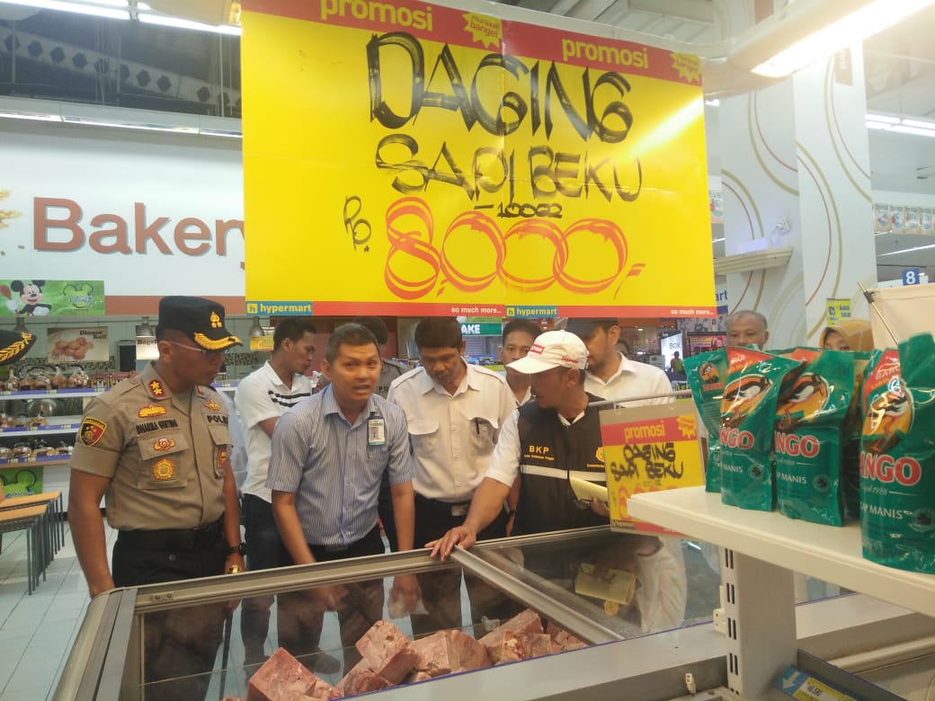 sidak polres kobar ke hypermart