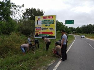 Polisi dan Masyarakat Muslim Dirikan Rest Area Haul Guru Sekumpul