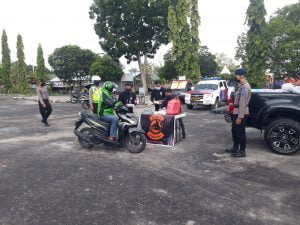 Bikers Subuhan Bagikan 250 Makanan Saji ke Masyarakat