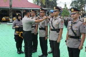 Lima Perwira Polres Kobar Bergeser