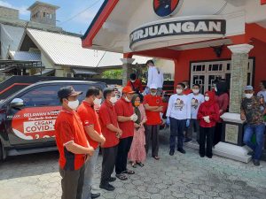 DPC PDIP Kobar Distribusikan Sembako Sugianto-Agustiar Sabran