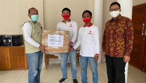 Relawan Indonesia Bersatu Lawan Covid-19 Kalteng Bantu Masker