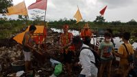 Tanah Dirusak, Tokoh Adat Pasang Hinting Pali di Gang Rindu