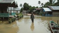 Banjir Mulai Merendam Arut Utara