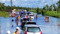 Banjir Kahteng Belum Surut? Berbahaya, Jalan Rusak, Berlubang, dan Macet