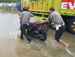 Ditlantas Turun Tangan Urai Kemacetan