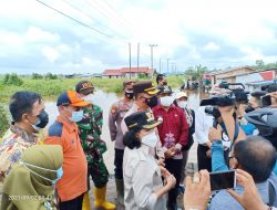 Bupati Pupis dan Kapolres Meninjau Kondisi Banjir