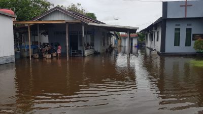 Banjir Melanda Pastori Ketua PGLII Kota Palangka Raya