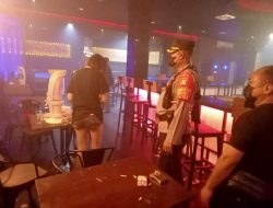 LANGGAR PPKM-O2 Cafe and Sport Bar Dibubarkan Polisi