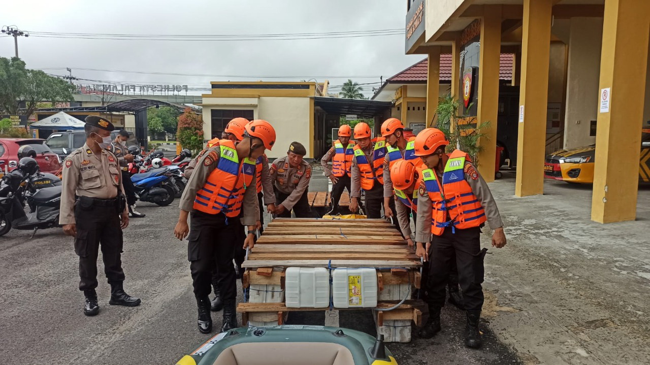 Antisipasi Banjir Samapta Polresta Palangka Raya Cek Sarpras