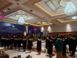 200 Mahasiswa STIKES Eka Harap Diwisuda