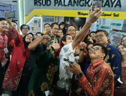 Stand RSUD Kota Palangka Raya Ramai Pengunjung Pada Palangka Fair 2024