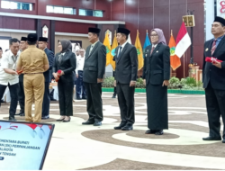 Gubernur Kalteng Kukuhkan Pj Bupati Kotim dan Serahkan SK Perpanjangan Pj Bupati/Wali Kota 