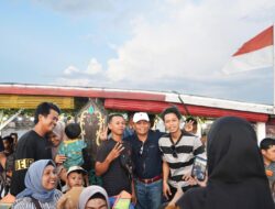 Blusukan di Pelabuhan Rembang, Masyarakat hingga Pedagang Rebutan Swafoto dengan Agustiar