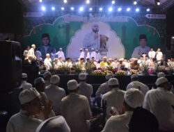 Ribuan Umat Muslim Hadiri Kalteng Bersholawat di Pangkalan Bun