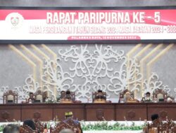 Di Rapur Ke-5, Plt. Sekda Sampaikan Jawaban Gubernur Kalteng atas Pemandangan Umum Fraksi-fraksi