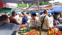 Fairid-Zaini Silaturahmi dengan Pedagang Pasar Besar