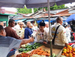 Fairid-Zaini Silaturahmi dengan Pedagang Pasar Besar